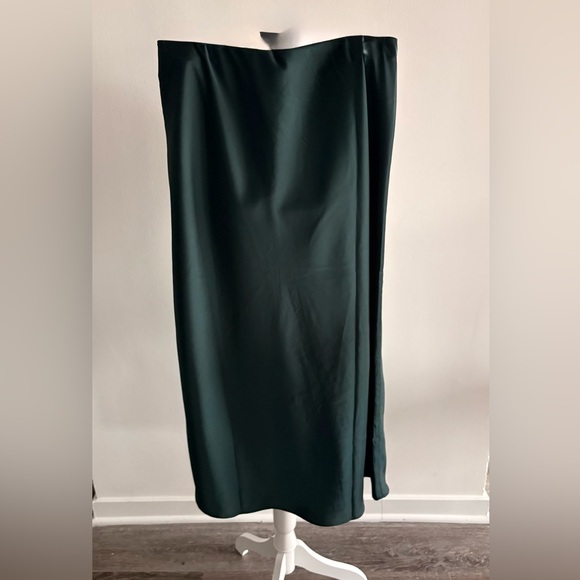 Sincerely Jules Emerald Green Maxi Skirt (Top not included) - Picture 6 of 6